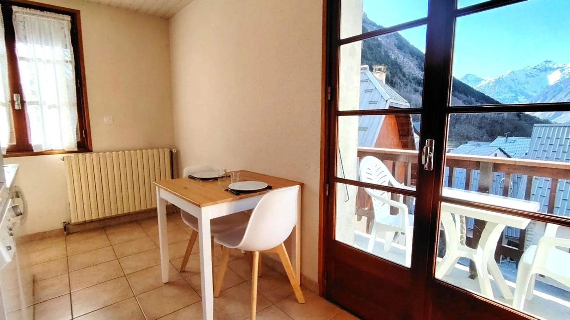 Les Oulles Apartment La Chapelle-en-Valgaudemar France